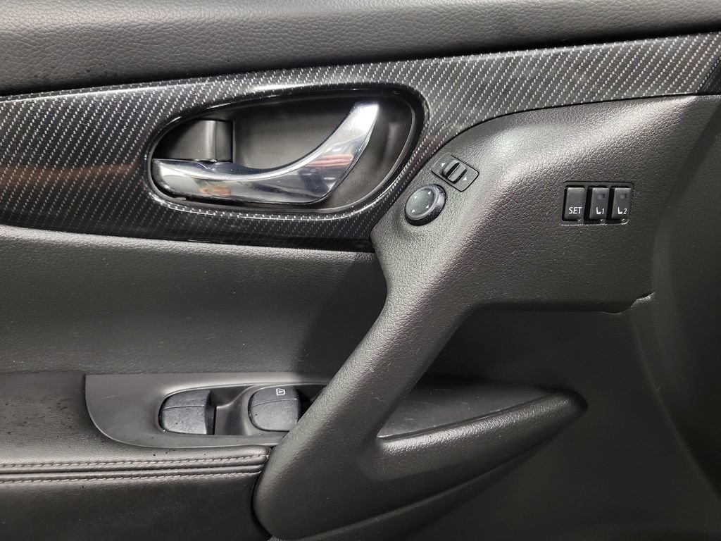 Used 2019 Nissan Rogue SL FWD image 27