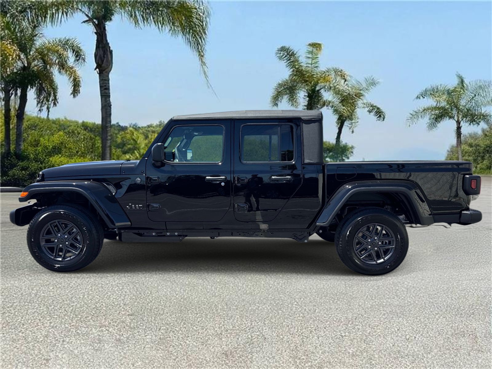 New 2026 Jeep Gladiator Sport AWD/4WD image 2