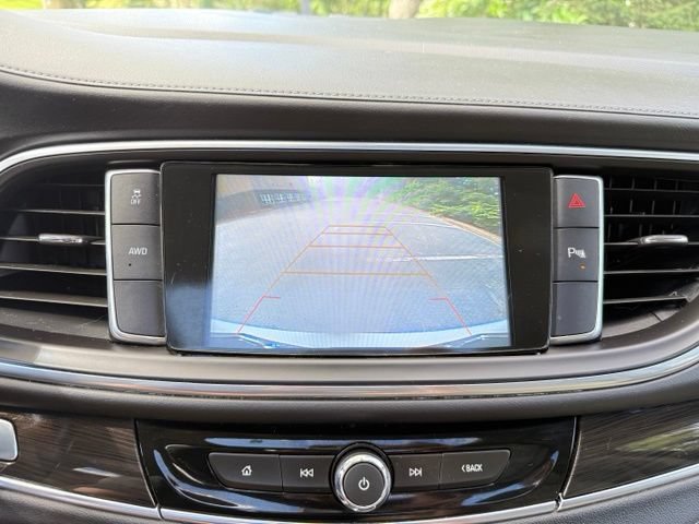 Used 2019 Buick Enclave Essence AWD/4WD image 17