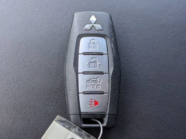 Used 2024 Mitsubishi Outlander SE FWD image 33