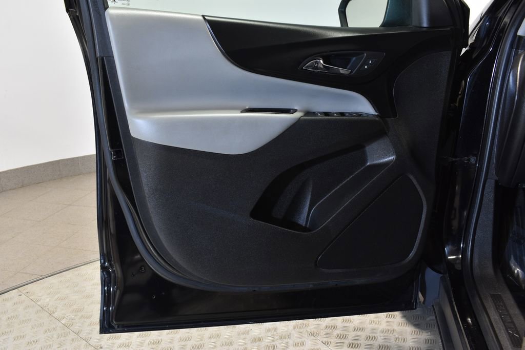 Used 2019 Chevrolet Equinox LS w/ LS Convenience Package image 13
