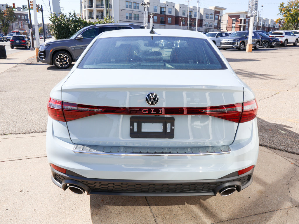New 2027 Volkswagen Jetta GLI Autobahn FWD image 4