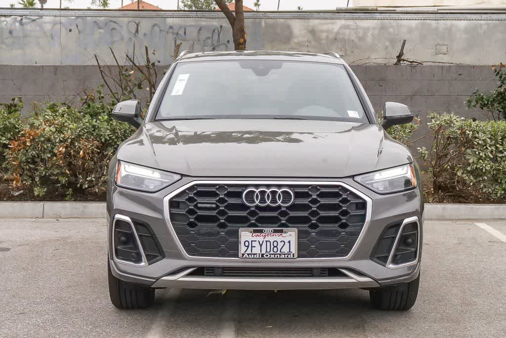 Used 2023 Audi Q5 2.0T Premium w/ Convenience Package AWD/4WD image 2