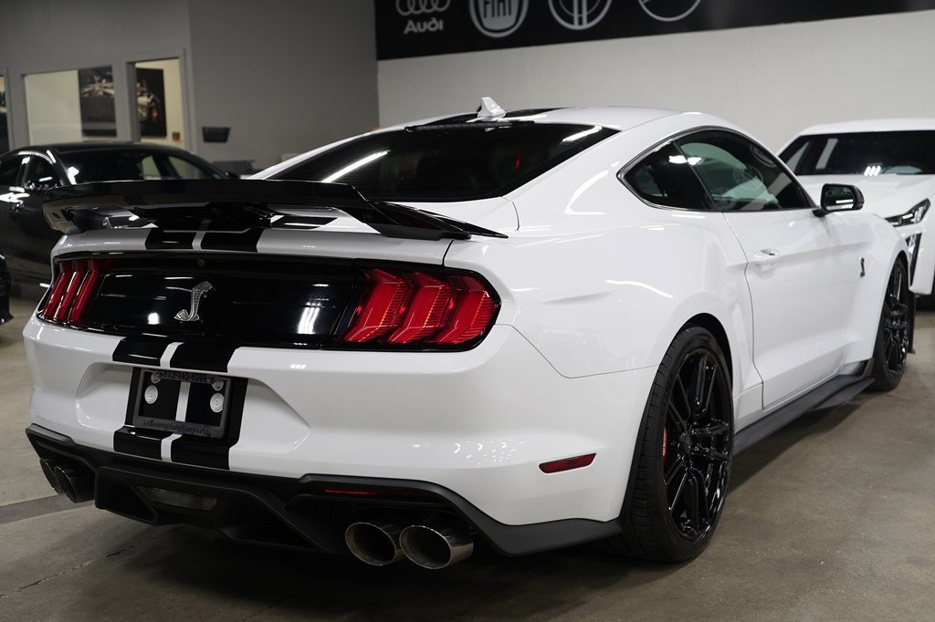 Used 2022 Ford Mustang Shelby GT500 w/ Technology Package RWD image 5