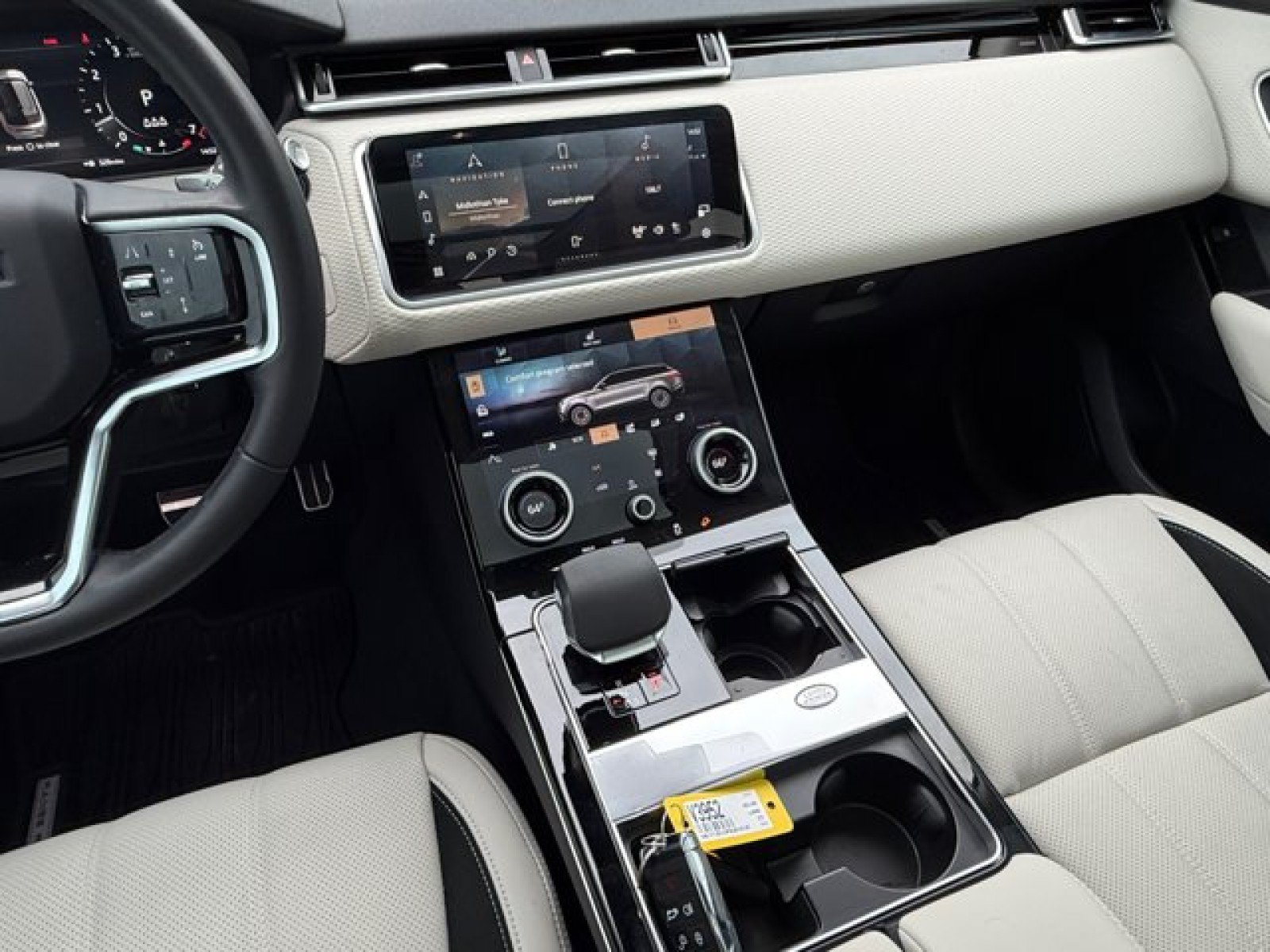 Certified 2023 Land Rover Range Rover Velar R-Dynamic S AWD/4WD image 12