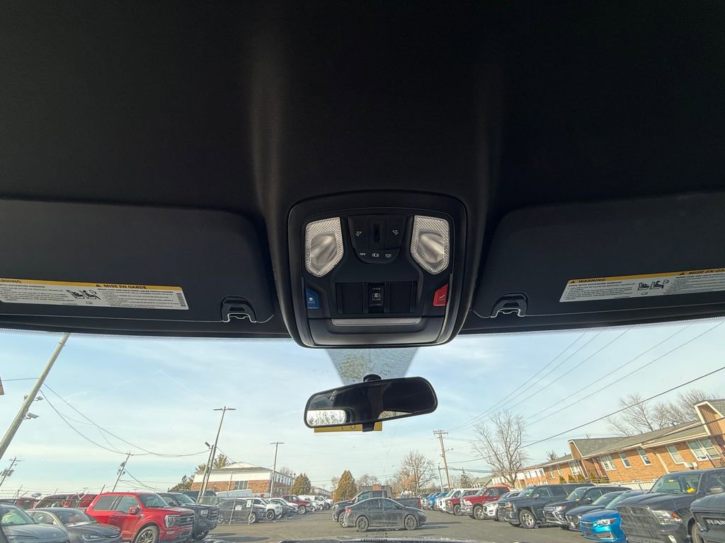 Used 2024 RAM 3500 Tradesman w/ Chrome Appearance Group image 31