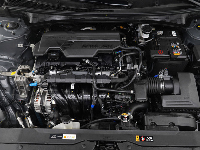 Used 2025 Hyundai Elantra SEL image 29