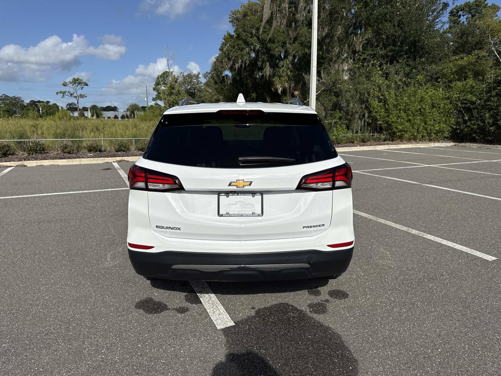 Used 2023 Chevrolet Equinox Premier FWD image 4