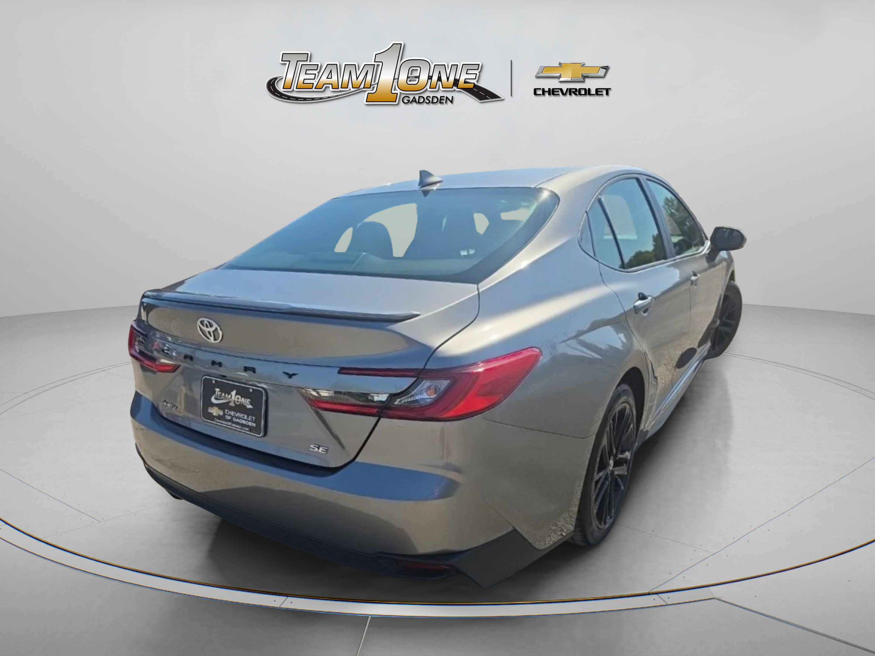 Used 2025 Toyota Camry SE FWD image 8