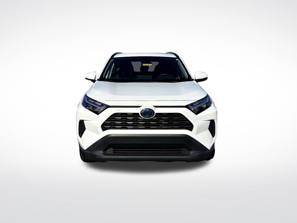 Used 2024 Toyota RAV4 XLE image 2