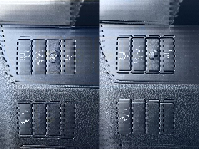 Used 2017 Toyota Highlander SE image 23