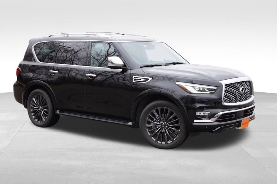 Used 2023 INFINITI QX80 Sensory w/ All-Season Package image 2