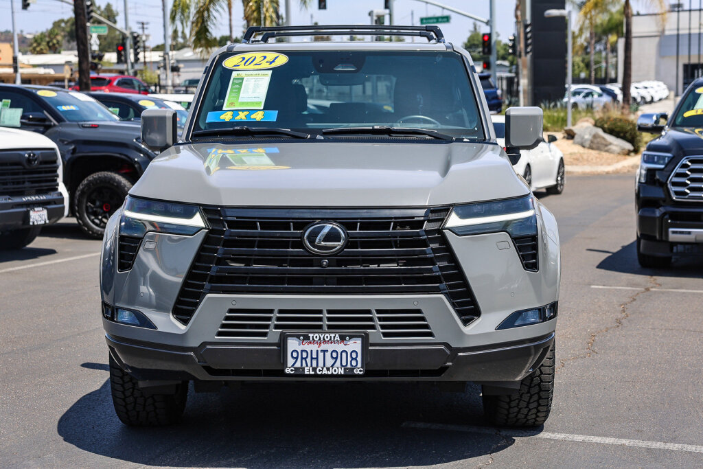Used 2024 Lexus GX 550 w/ Accessory Package (2T) AWD/4WD image 22