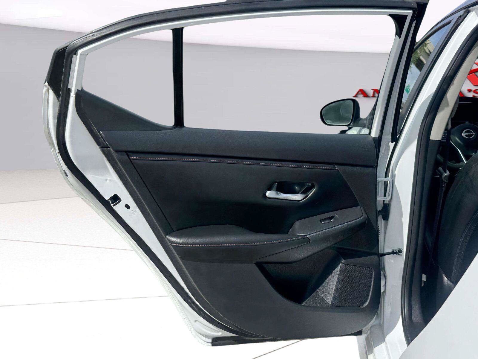 Used 2024 Nissan Sentra SR w/ SR Premium Package FWD image 35