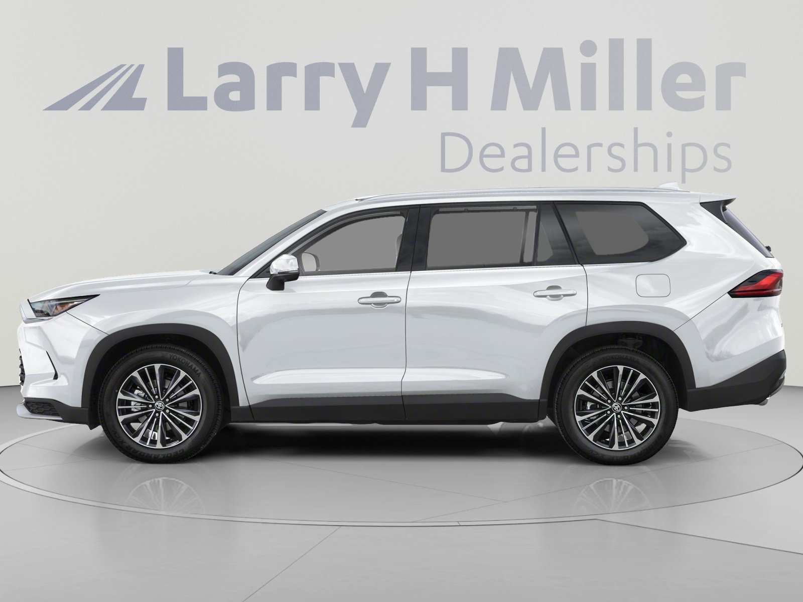 Used 2024 Toyota Grand Highlander AWD Hybrid image 3