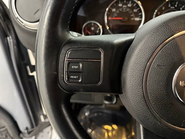 Used 2015 Jeep Wrangler Unlimited Sahara image 17