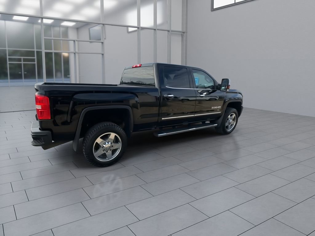 Used 2017 GMC Sierra 2500 SLT w/ All-Terrain HD Package image 8