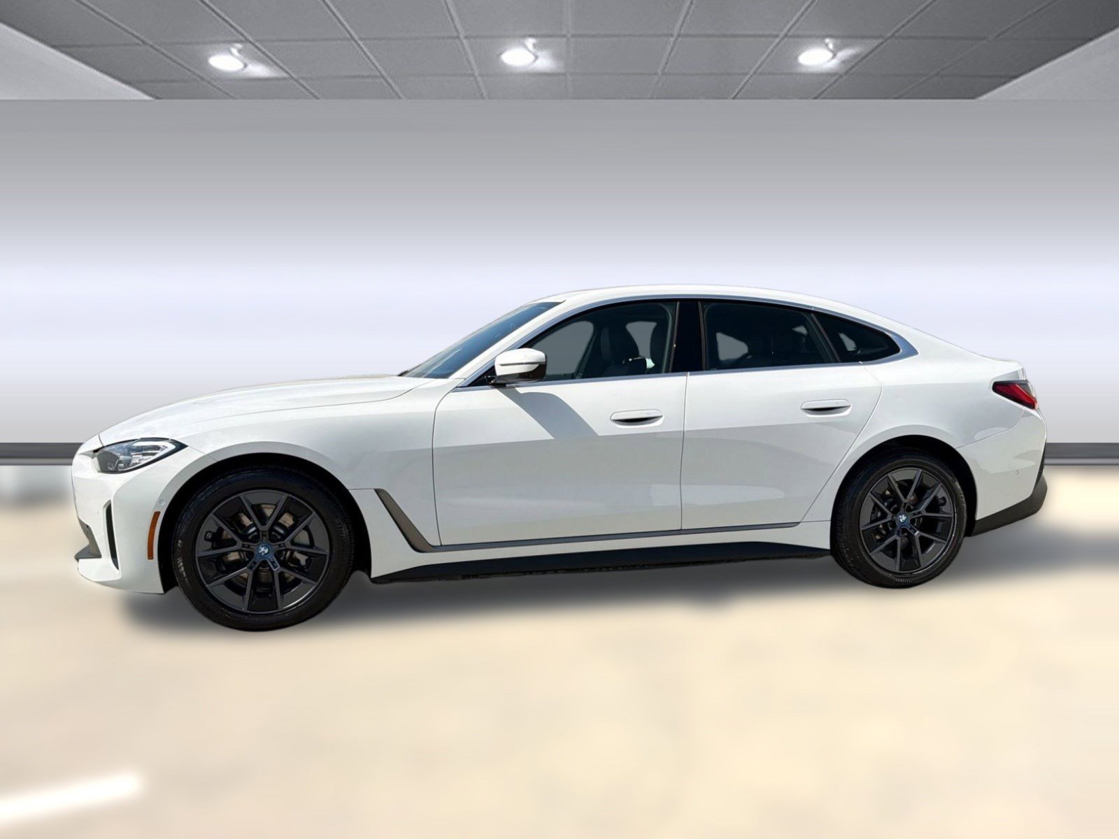 Used 2023 BMW i4 eDrive35 w/ Premium Package image 2