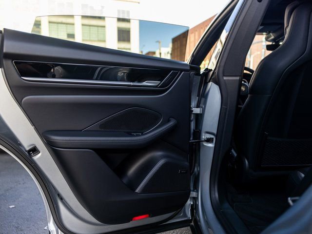 Certified 2025 Porsche Macan Electric RWD image 37