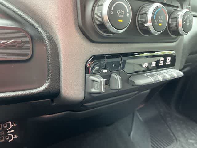 Used 2020 RAM 2500 Big Horn w/ Level 1 Equipment Group AWD/4WD image 29