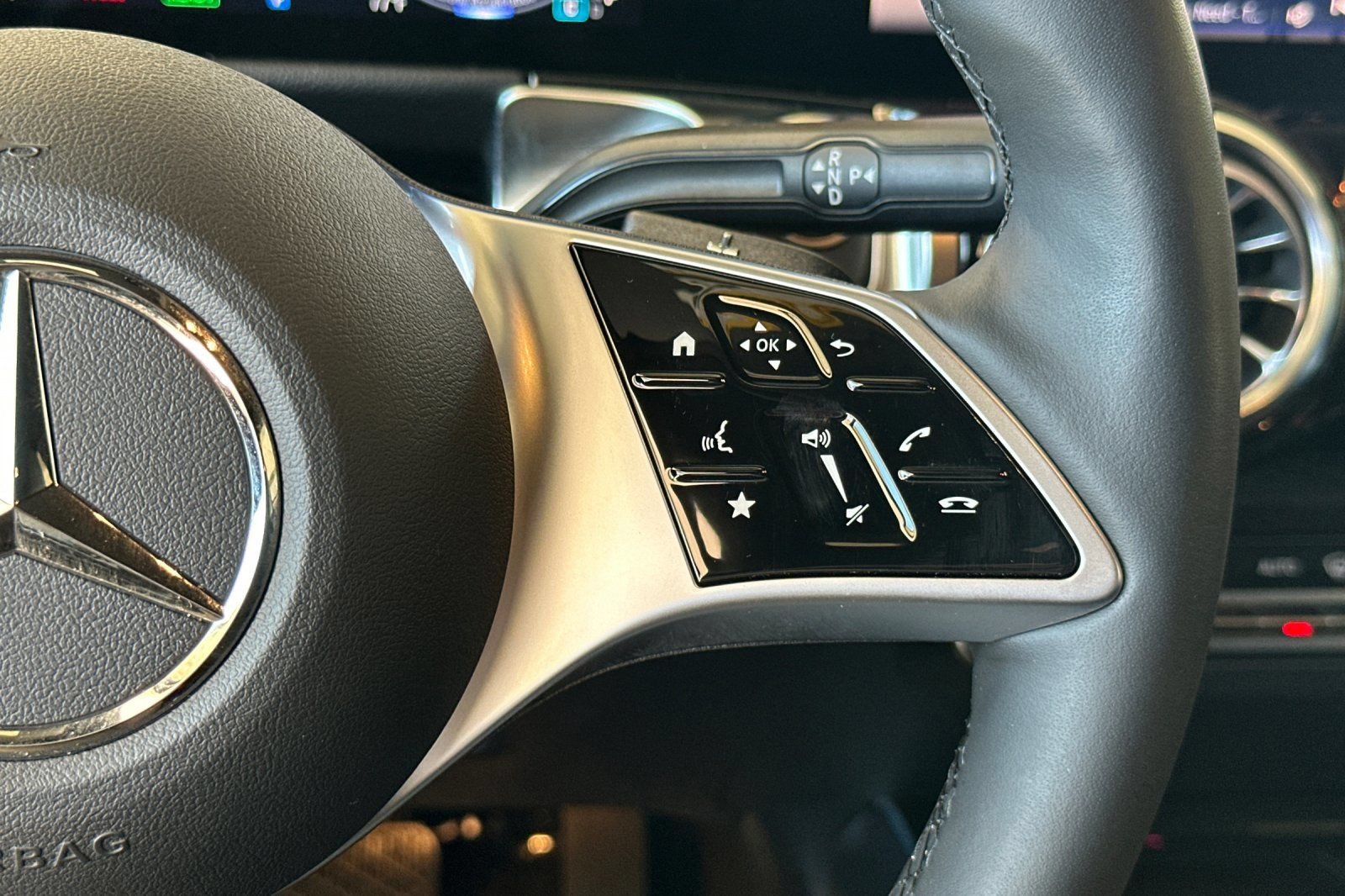 Certified 2025 Mercedes-Benz EQB 250+ image 32