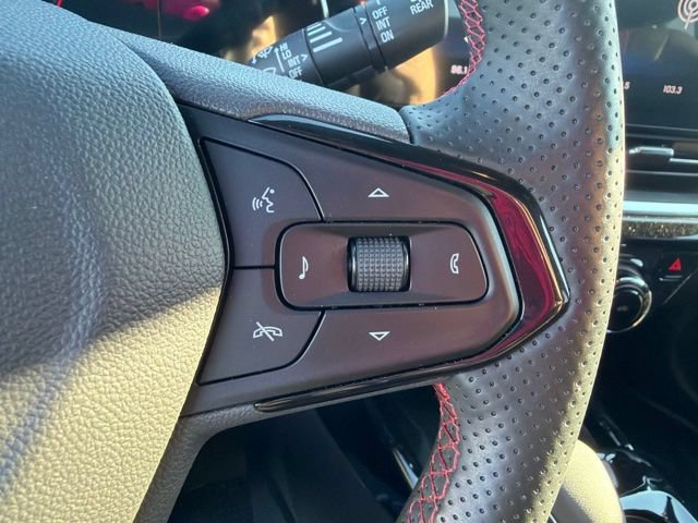 Used 2026 Chevrolet Trax RS w/ Sunroof Package FWD image 20