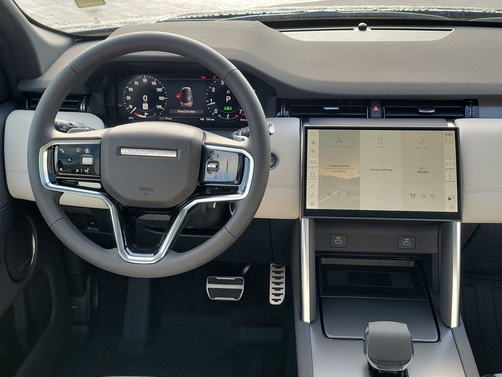 New 2025 Land Rover Discovery Sport Dynamic SE AWD/4WD image 19