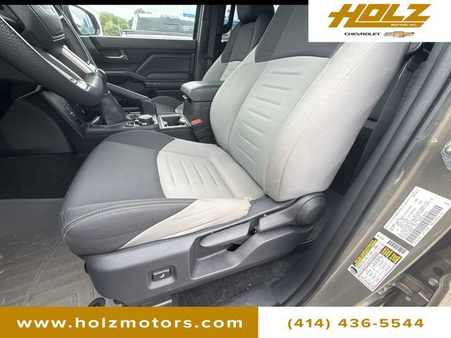 Used 2024 Toyota Tacoma TRD Sport AWD/4WD image 25
