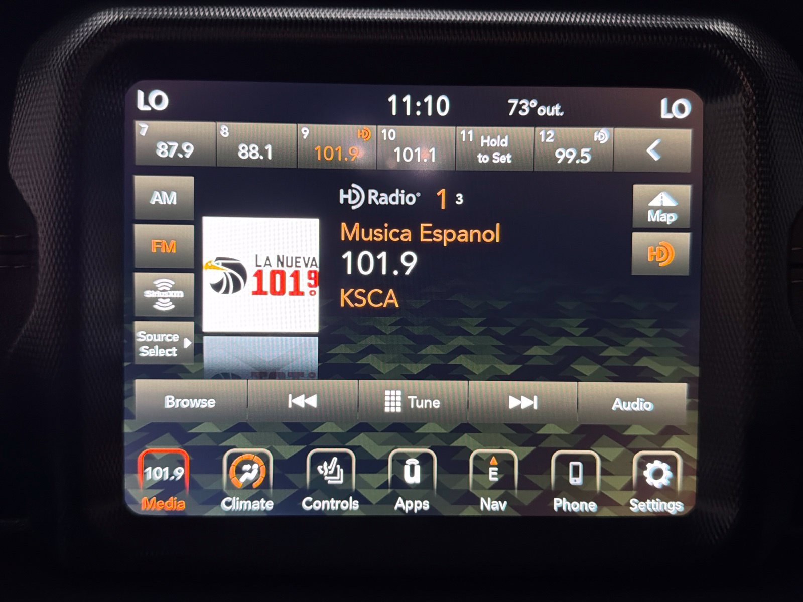Used 2023 Jeep Wrangler Unlimited Sahara AWD/4WD image 30