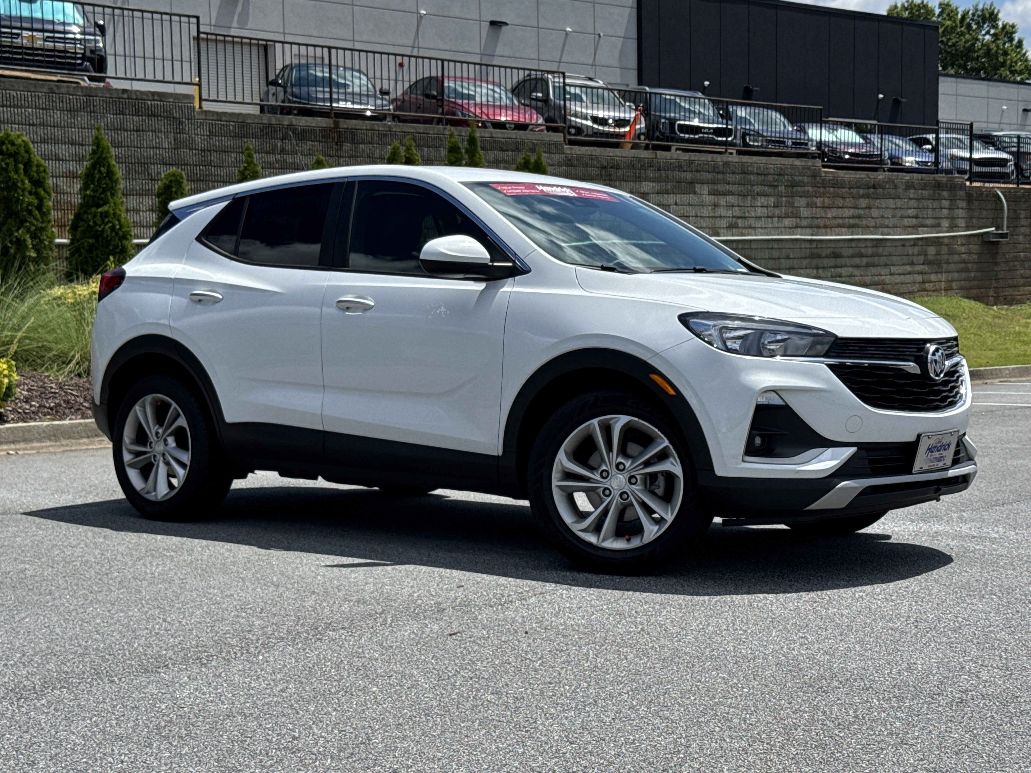 Used 2020 Buick Encore GX Preferred w/ Cold Weather Comfort Package FWD image 2