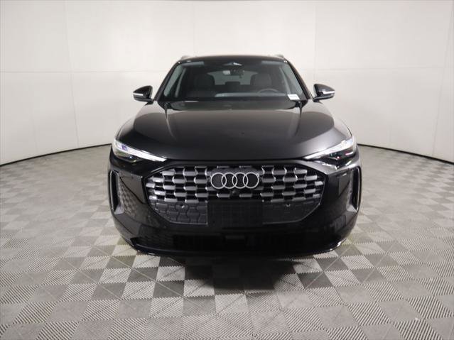 Used 2025 Audi Q5 Premium w/ Convenience Package AWD/4WD image 3