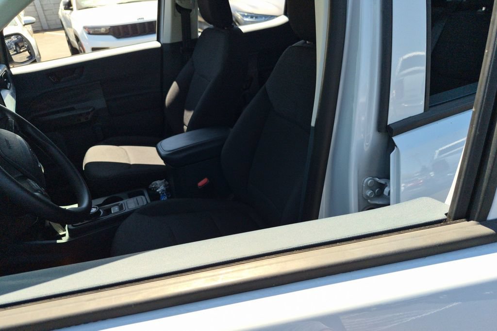 Used 2025 Ford Maverick XL FWD image 11