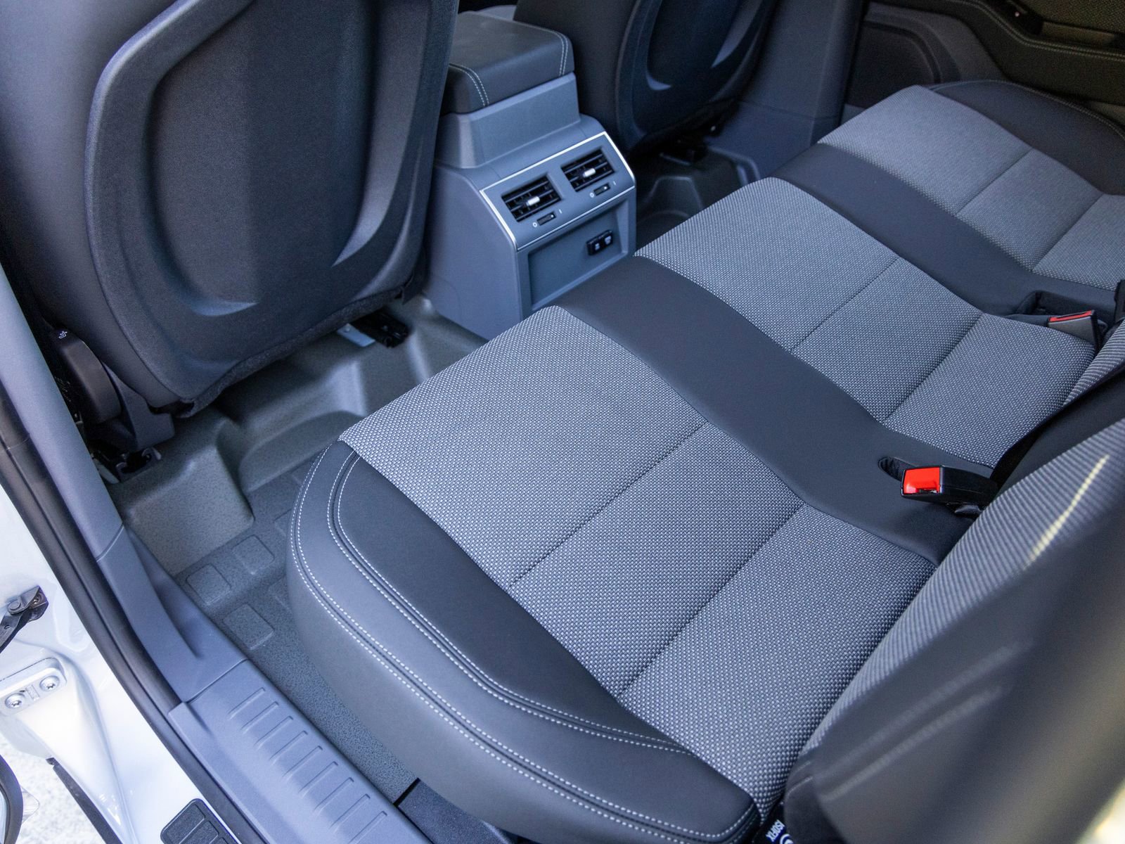 Used 2025 INEOS Grenadier image 54