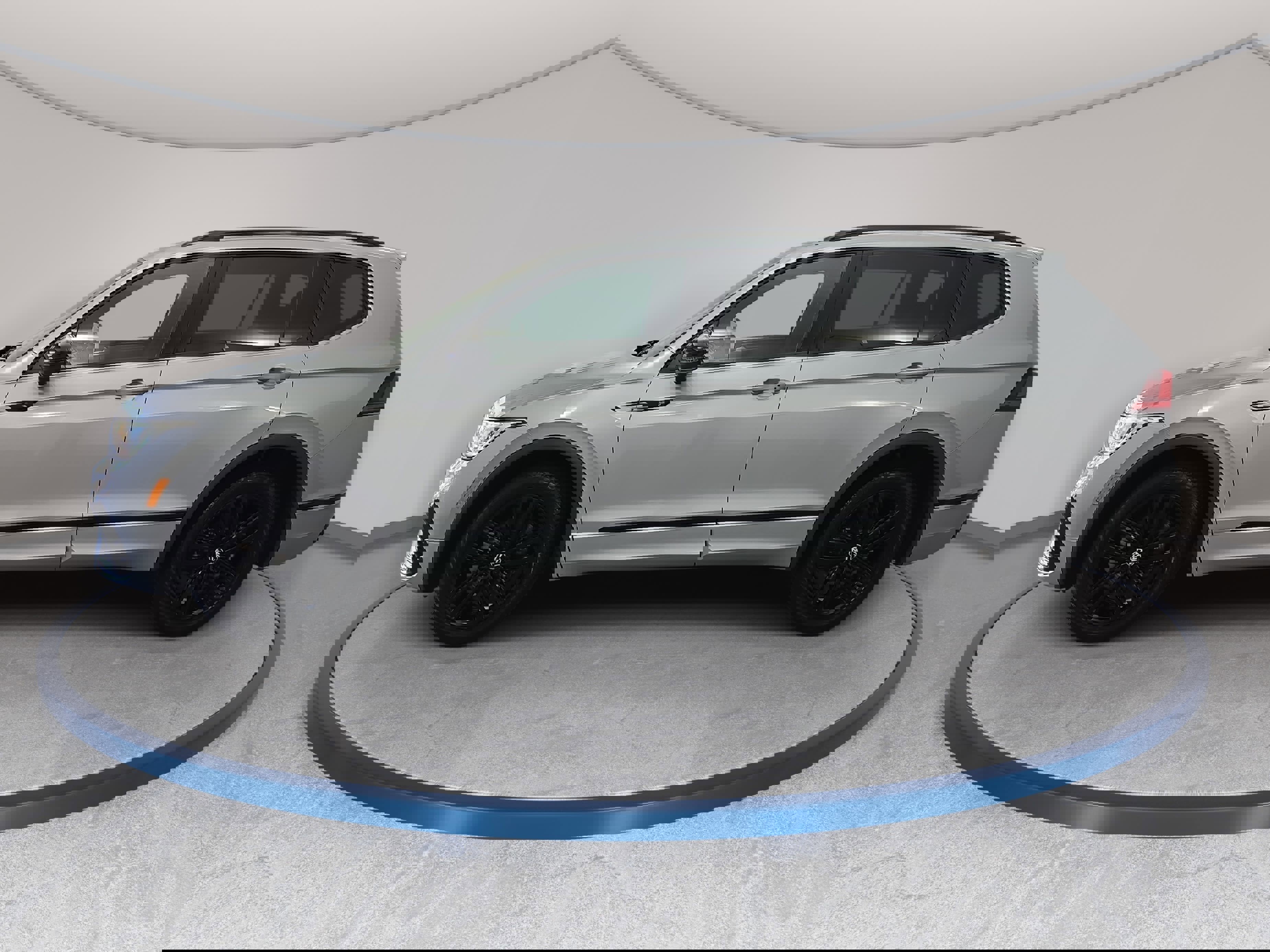 Used 2022 Volkswagen Tiguan SE R-Line image 8