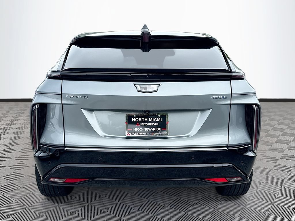 Used 2024 Cadillac Lyriq Tech RWD image 6