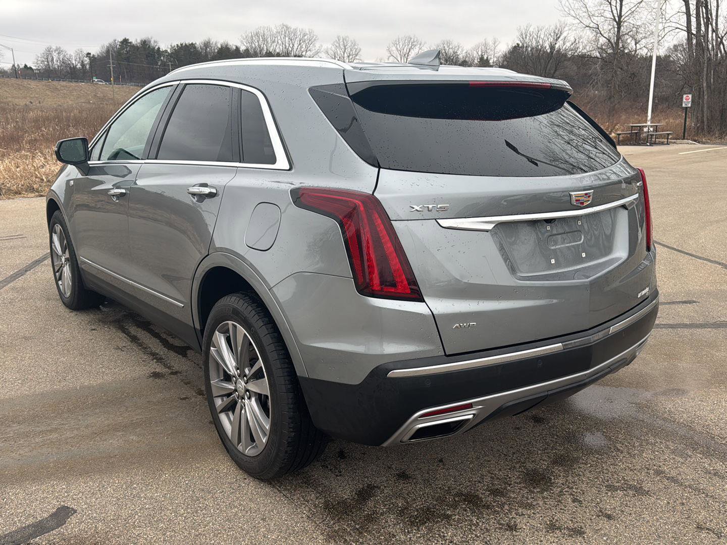 Used 2024 Cadillac XT5 Premium Luxury image 3