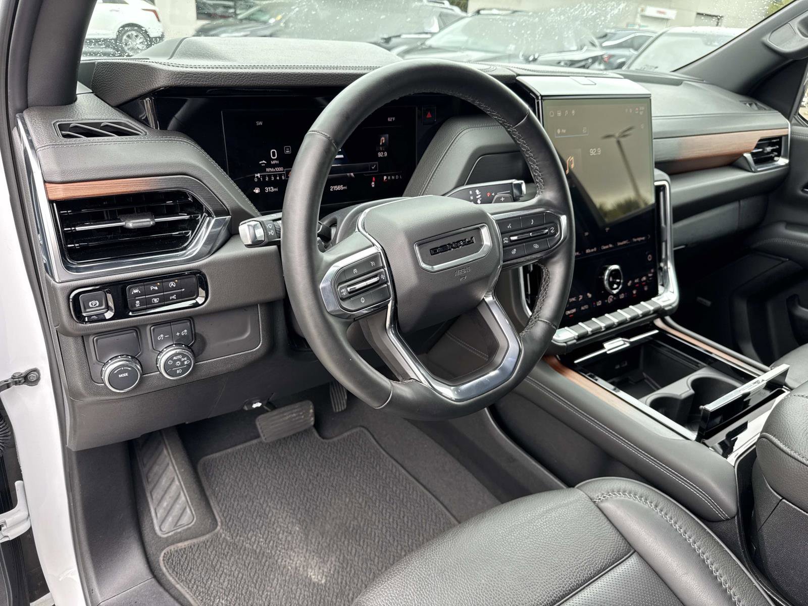 Used 2025 GMC Yukon Denali image 22