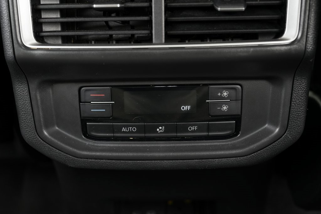 Used 2024 Volkswagen Atlas SE image 41