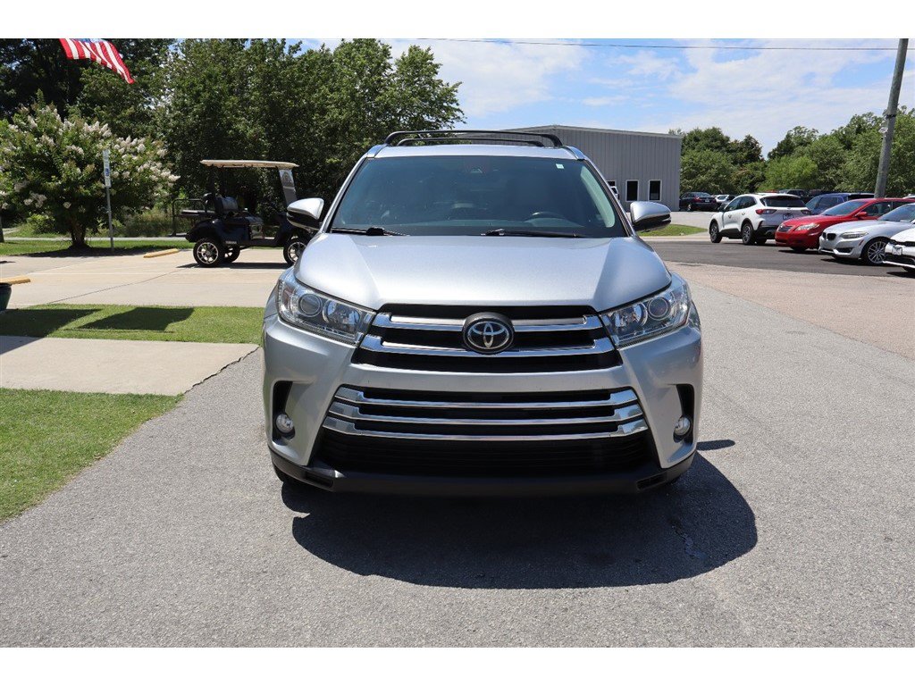 Used 2017 Toyota Highlander FWD V6 image 11