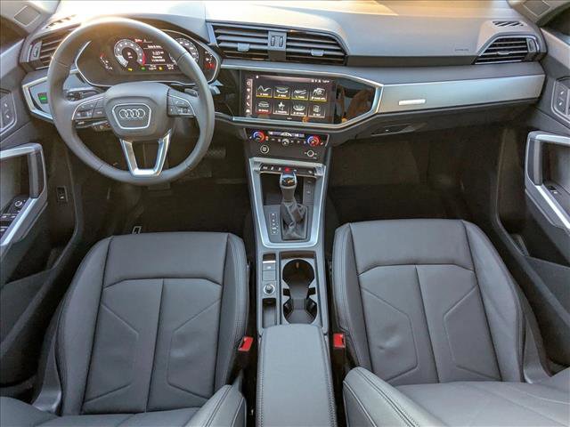 New 2025 Audi Q3 2.0T Premium image 16