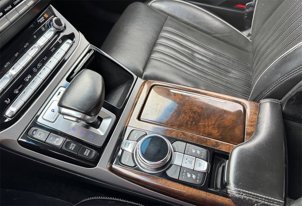 Used 2018 Genesis G90 3.3T Premium image 26