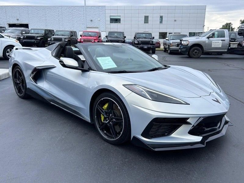Used 2021 Chevrolet Corvette Stingray Premium Conv w/ Z51 Performance Package image 11
