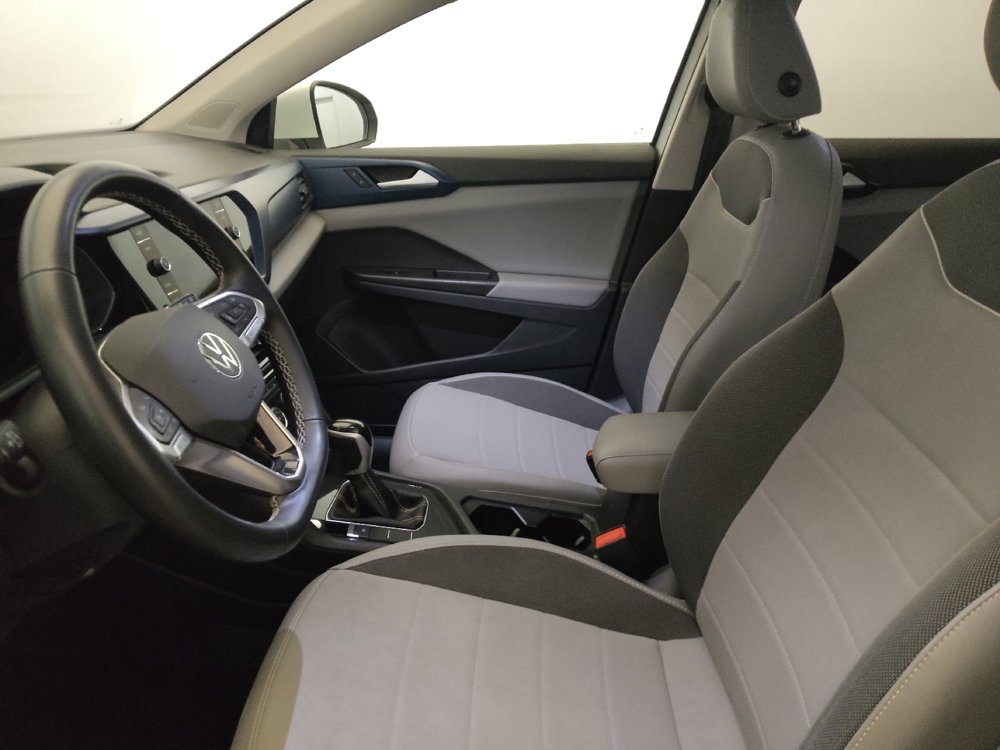 Used 2023 Volkswagen Taos SE w/ Panoramic Sunroof Package FWD image 17