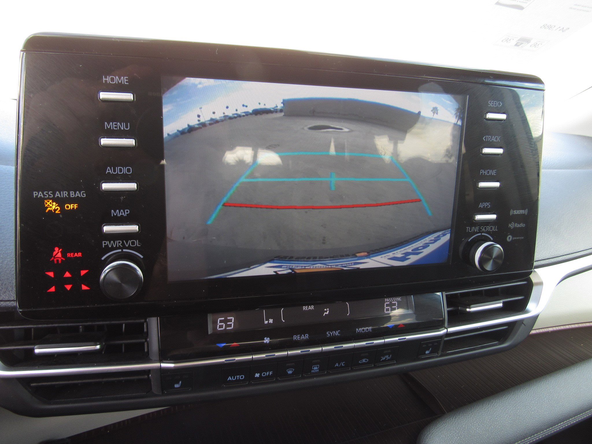 Used 2024 Toyota Sienna XLE image 20