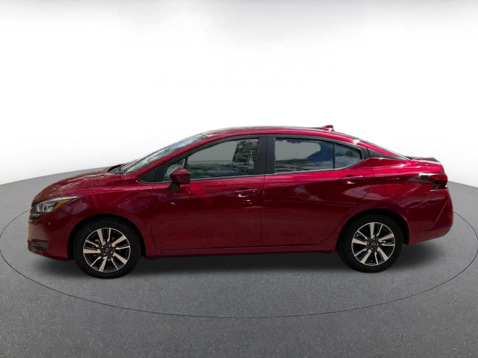 Used 2025 Nissan Versa SV FWD image 9