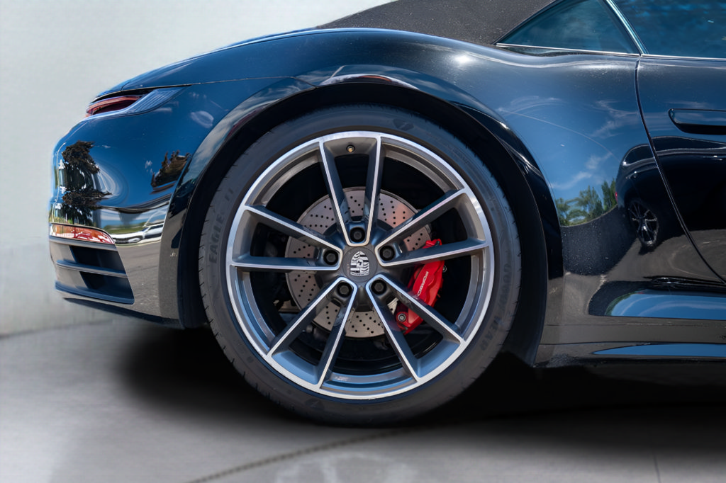Used 2021 Porsche 911 Carrera S w/ Sport Package RWD image 15