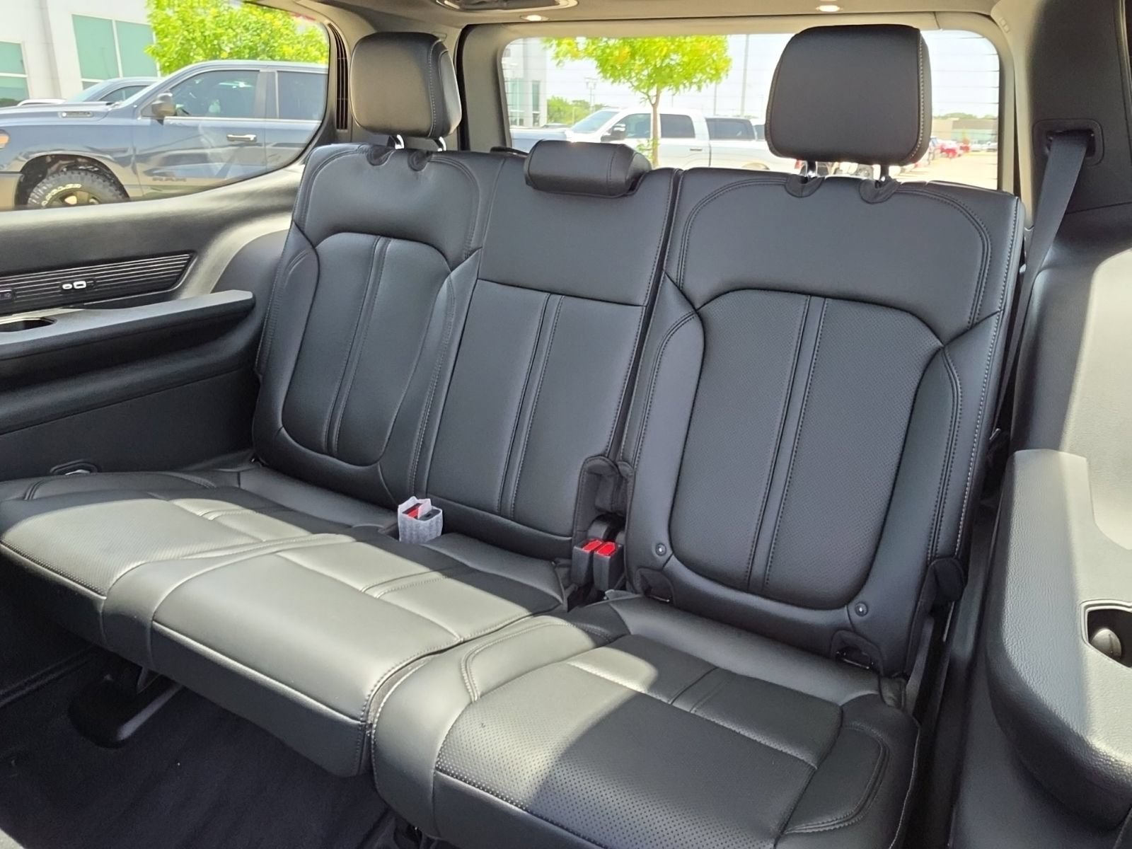 New 2026 Jeep Grand Wagoneer 4WD w/ Premium Group I image 20