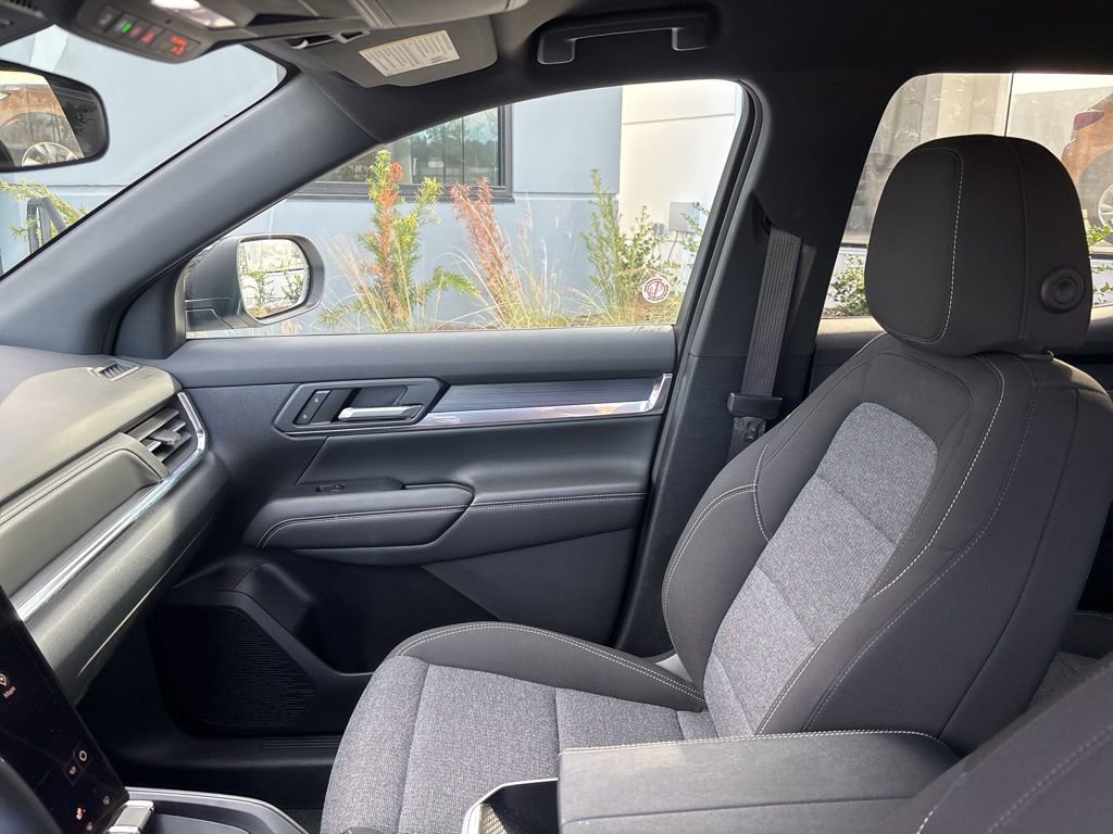 Used 2025 GMC Terrain Elevation image 41