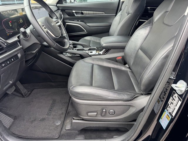 Used 2023 Kia Telluride S image 19