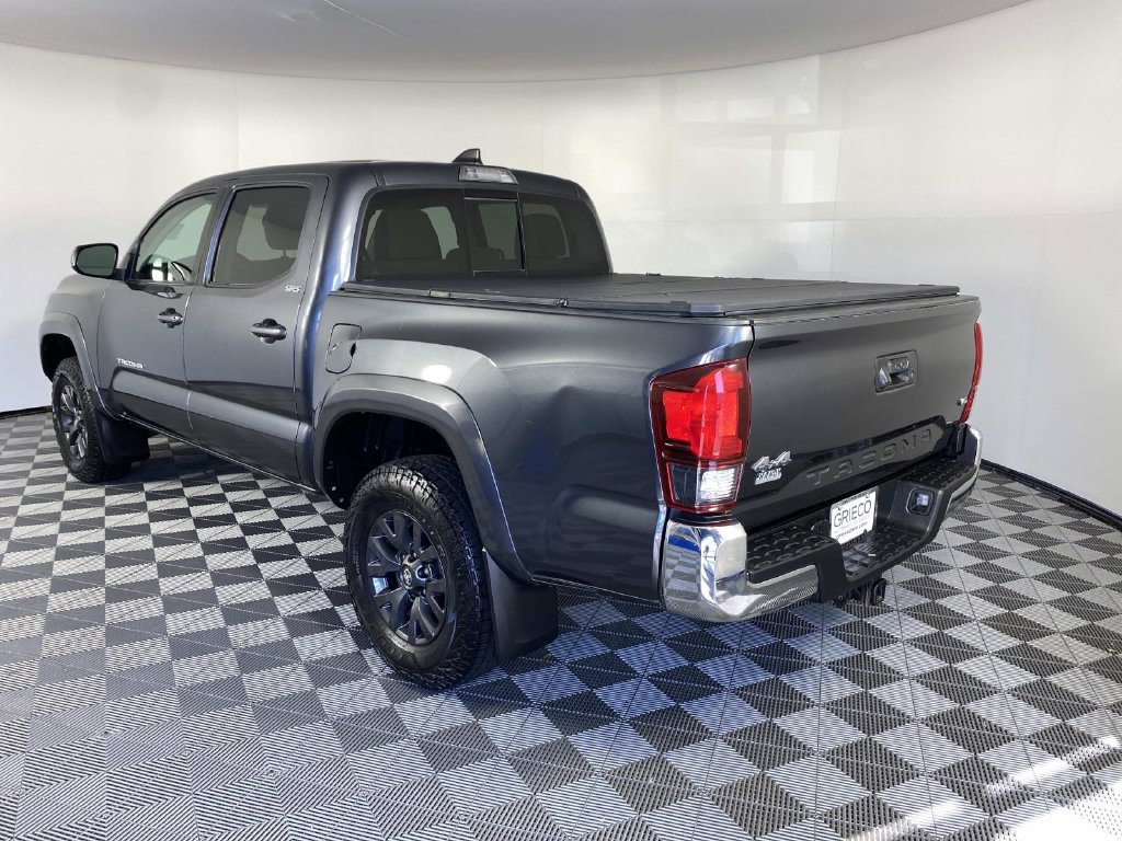 Used 2022 Toyota Tacoma SR5 AWD/4WD image 6